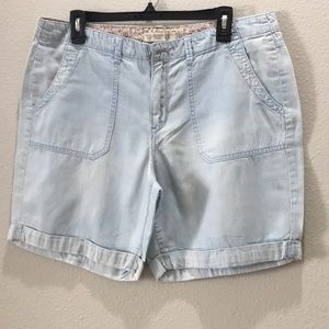 2/$12 or 1/8 vintage America shorts